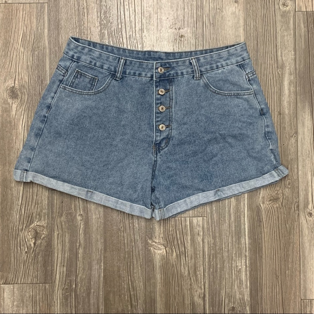 Mom shorts button up